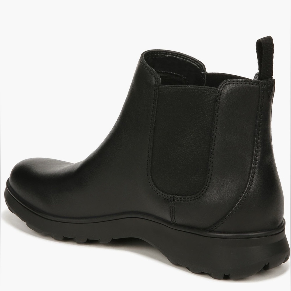 Vionic Black Ankle Boots Sleek Design Comfort - NWOT - Picture 3 of 3